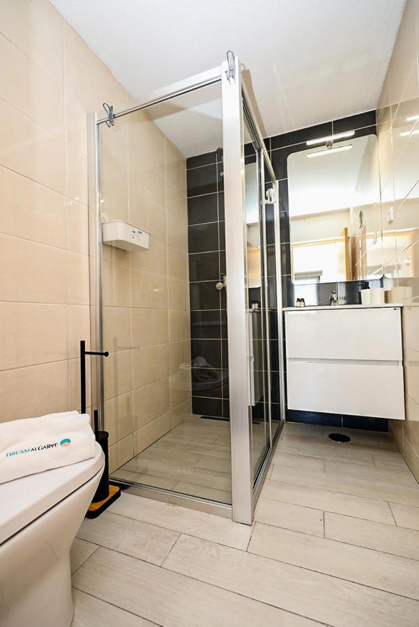 A62 - Cul De Sac Apartment In Lagos Exteriör bild